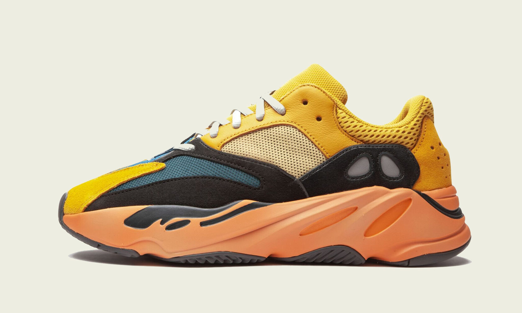 Adidas yeezy 700 store tutte oro