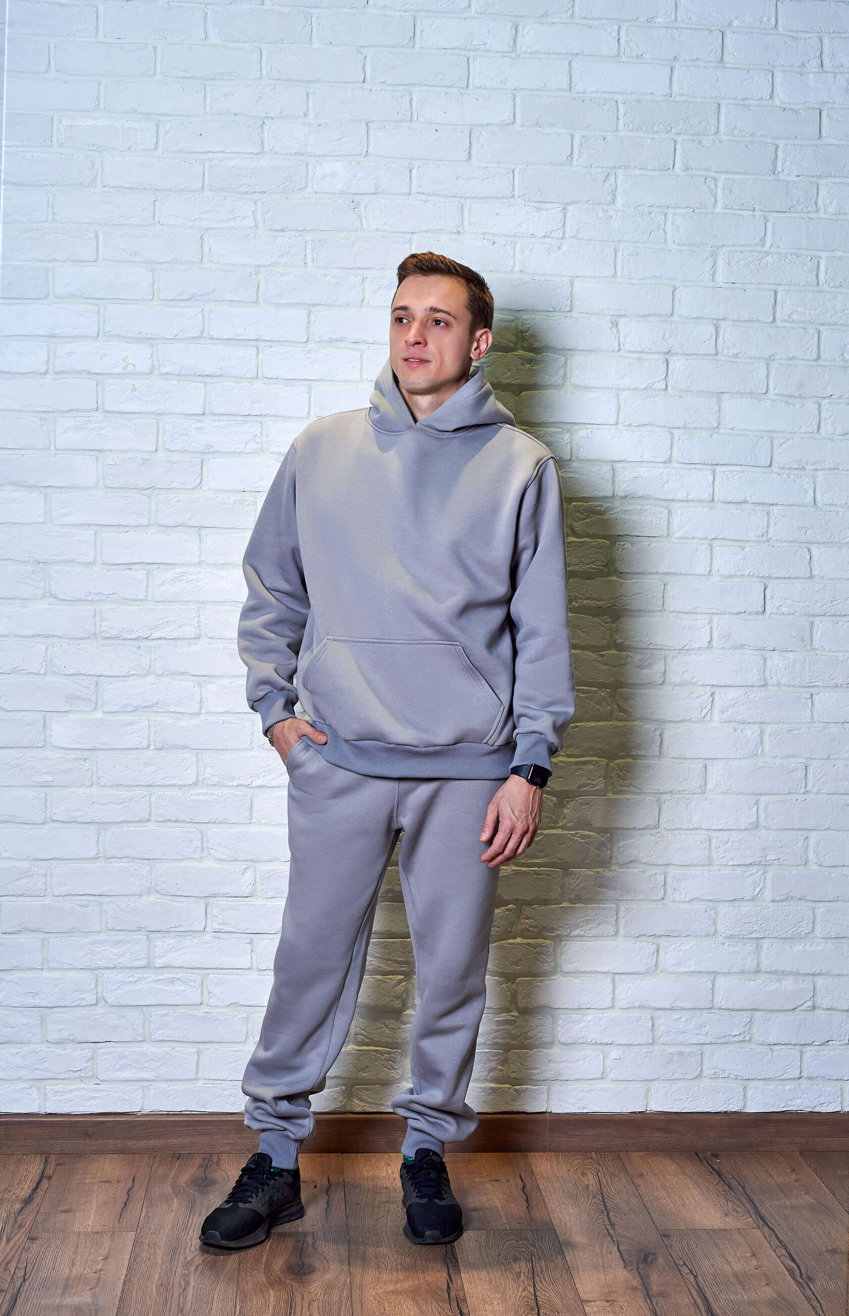 Мужской костюм (Светло-серый)