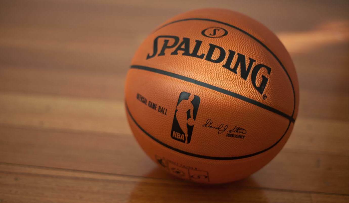 Поступление баскетбольных мячей Spalding и Wilson