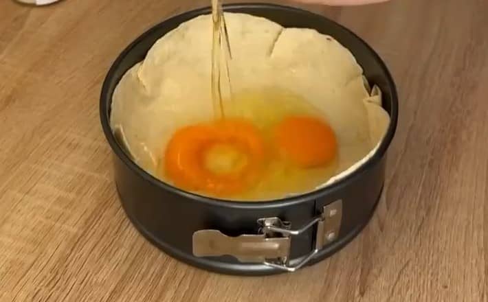 Приготовление тортильи с творогом и сыром в духовке: шаг 2