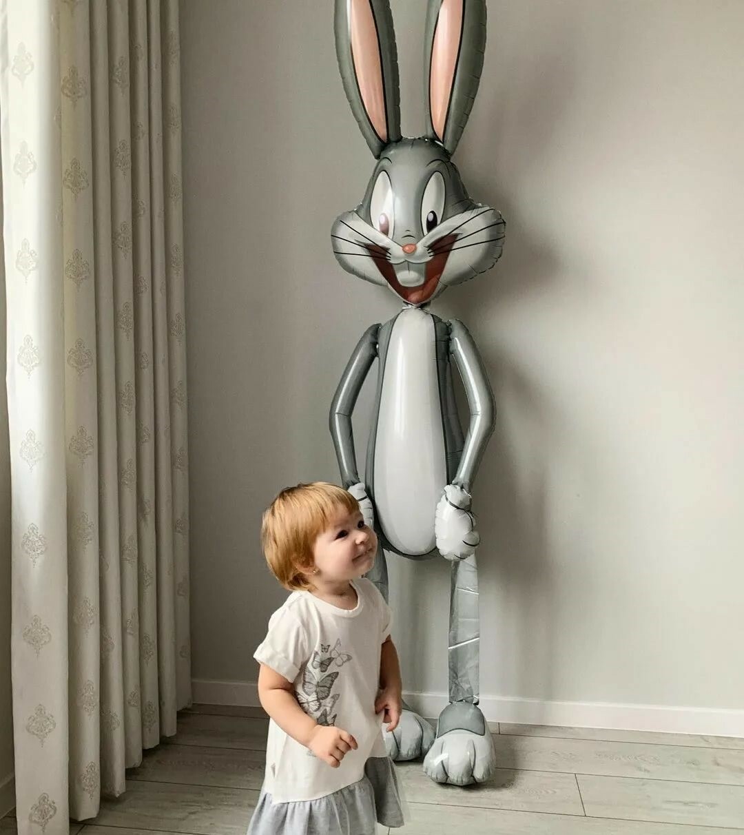 Ходячая фигура «Багз Банни»