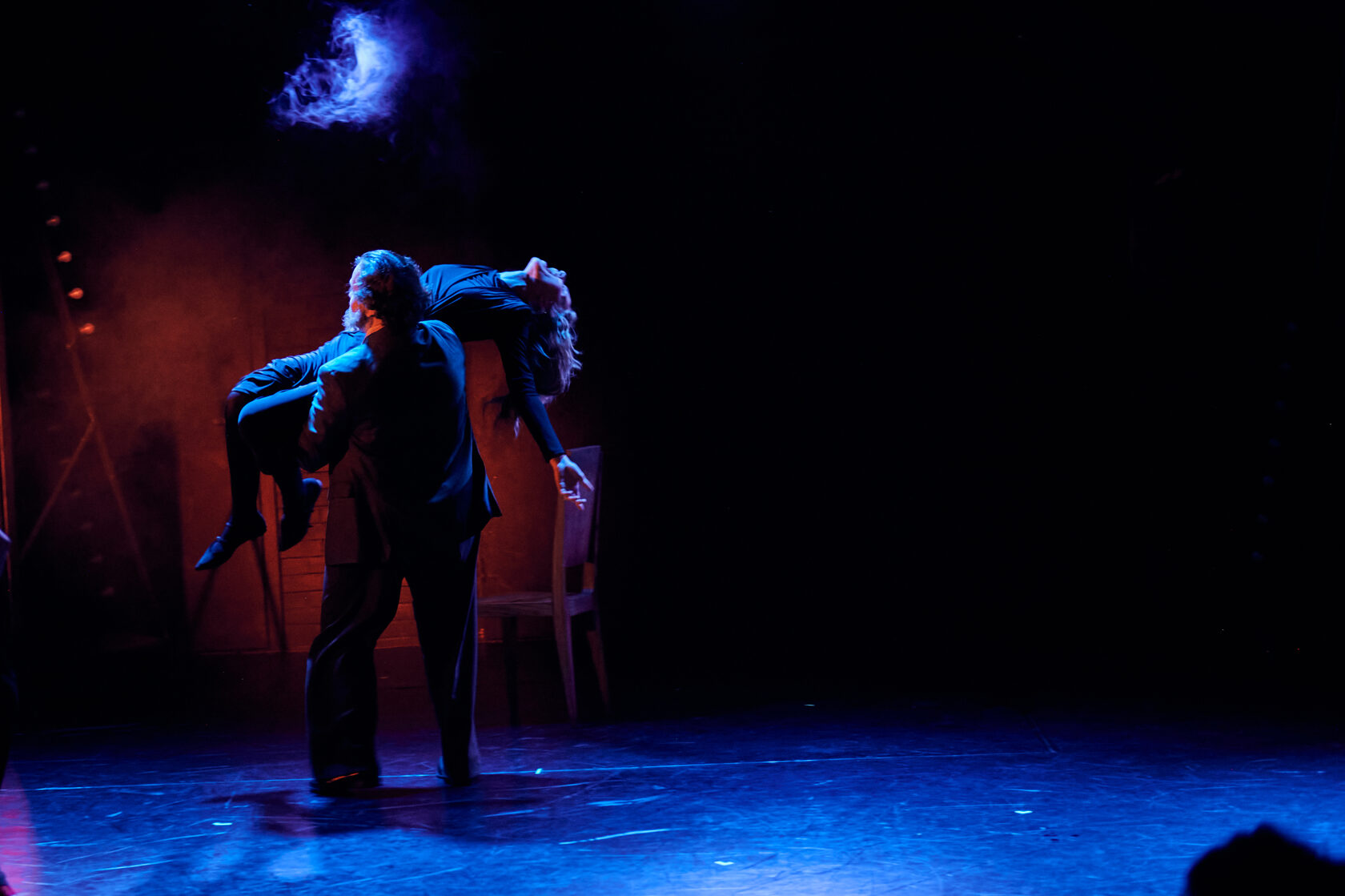 Театр дәретханасындағы жасырын камера