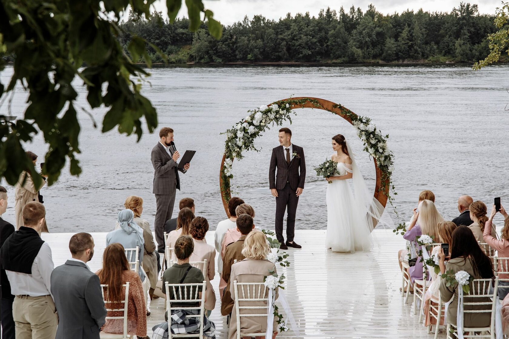 свадьба озеро