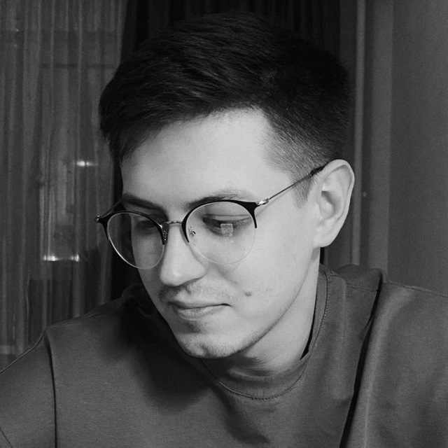 Ищу позицию в digital-маркетинге, рекламном агентстве или инхаус    Мне интересна работа с клиентами, рекламными кампаниями и digital-проектами: вести клиентов, понимать их бизнес-задачи, помогать подбирать эффективные каналы продвижения, контролировать реализацию проектов и анализировать результаты.    Хочу заниматься задачами, где нужно совмещать коммуникацию, аналитику и проектное управление: брифинг, постановка задач команде, контроль сроков, подготовка отчетности, работа с медиапланами, анализ эффективности размещений и развитие клиентов через новые инструменты и каналы.
