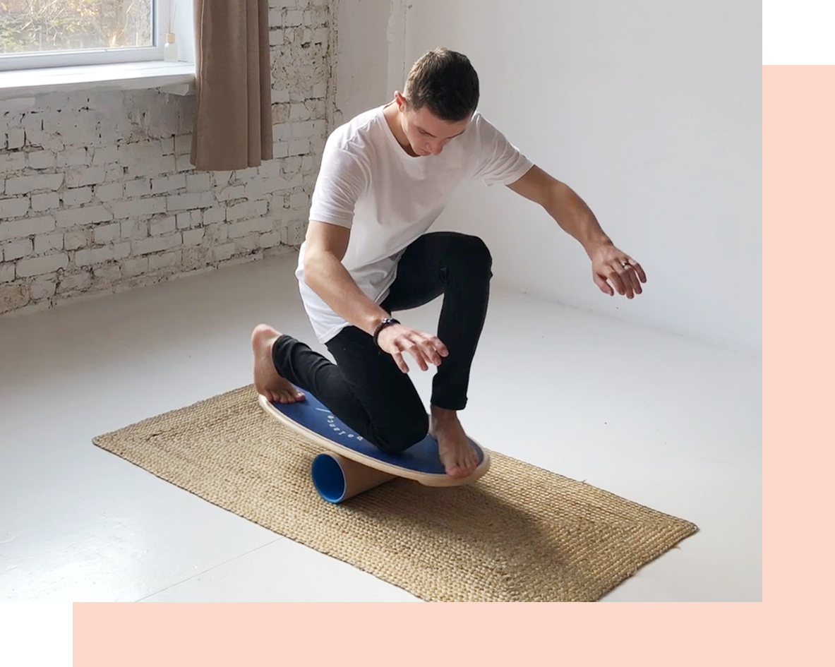 Парень на балансборде