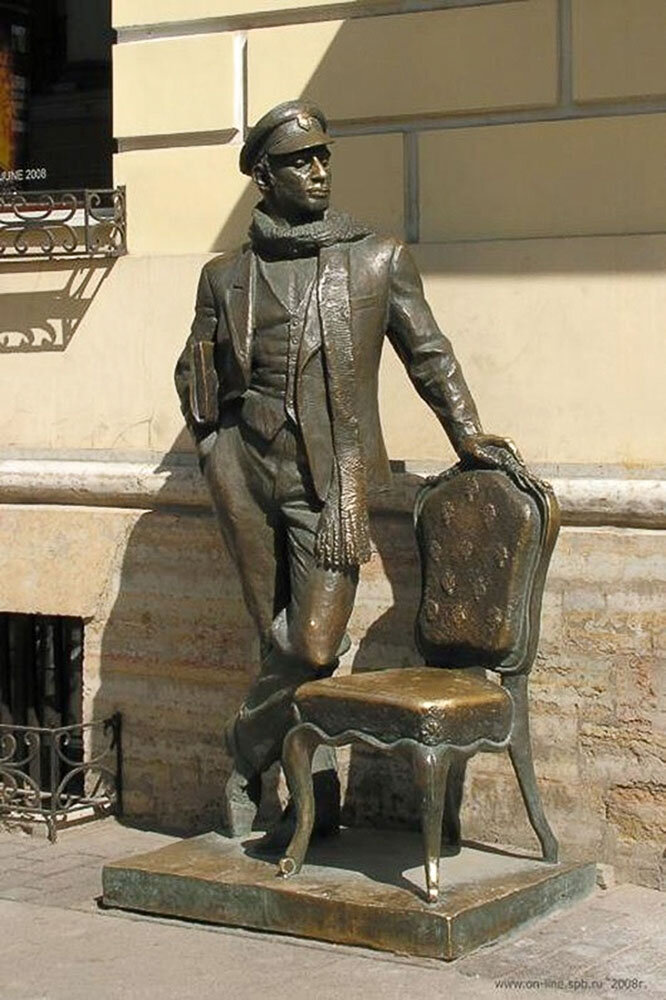 памятник остапу бендеру