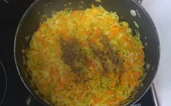 Приготовление ленивых голубцов в духовке: шаг 4