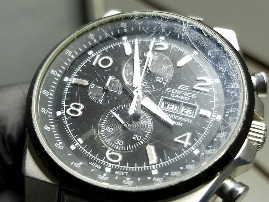 граффити на стекле до полировки