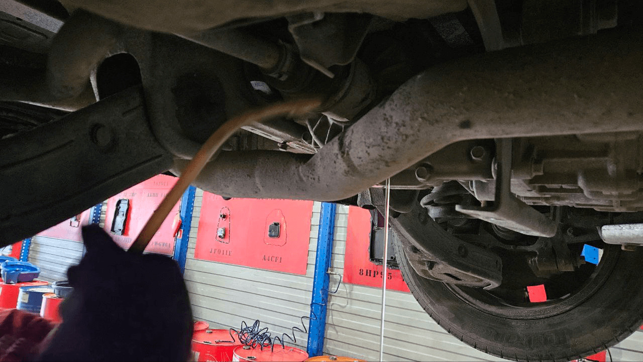 Задний редуктор заправка Заправка масла в задний редуктор Hyundai