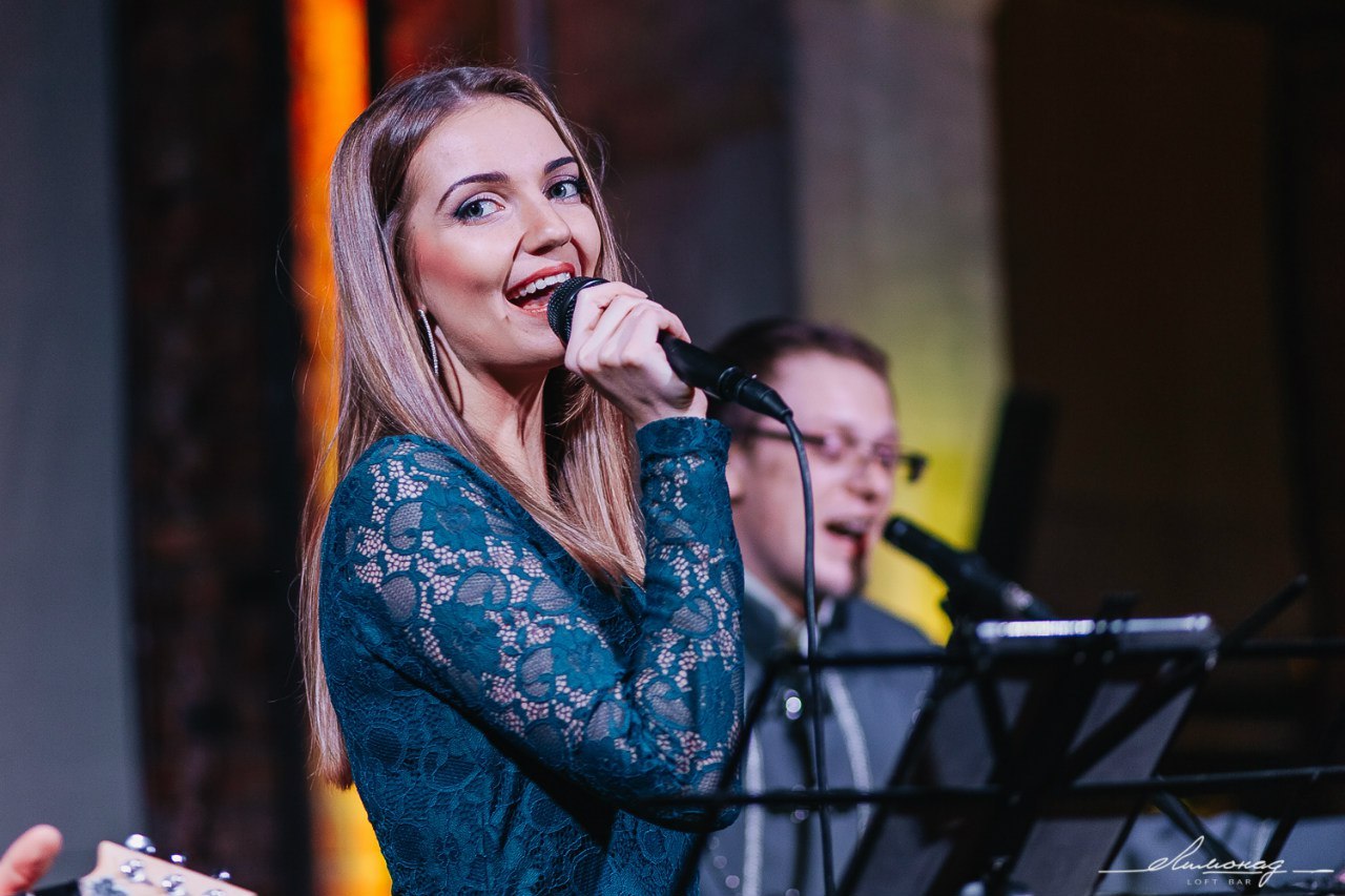 Фолк ремикс. Фольк ремикс. Коллектив музыкантов. Концертный зал в дк. Фольк ремикс.