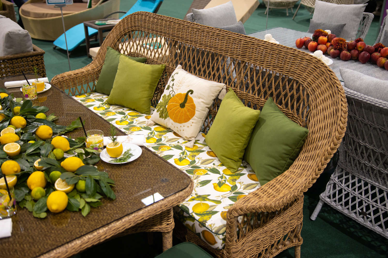 Мебель садовая от Малакка из экоротанга для открытых пространств