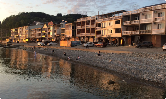 Эллинг на берегу черного моря