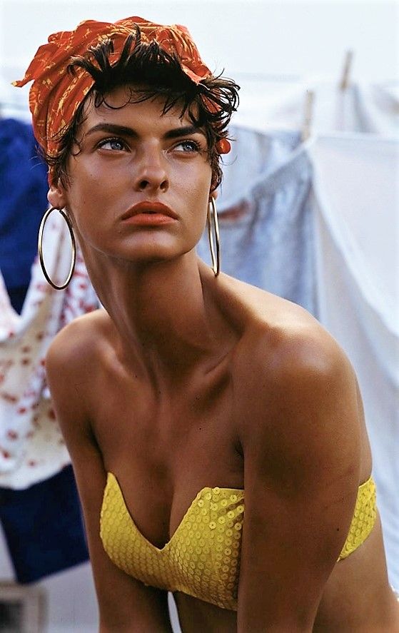 Cuba - Vogue Italia (1989) Linda Evangelista by Meisel