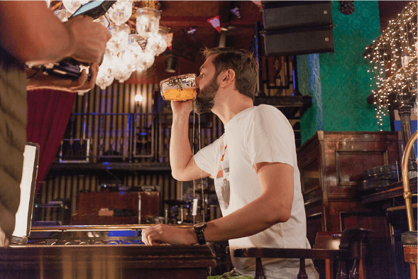 пить и жарить