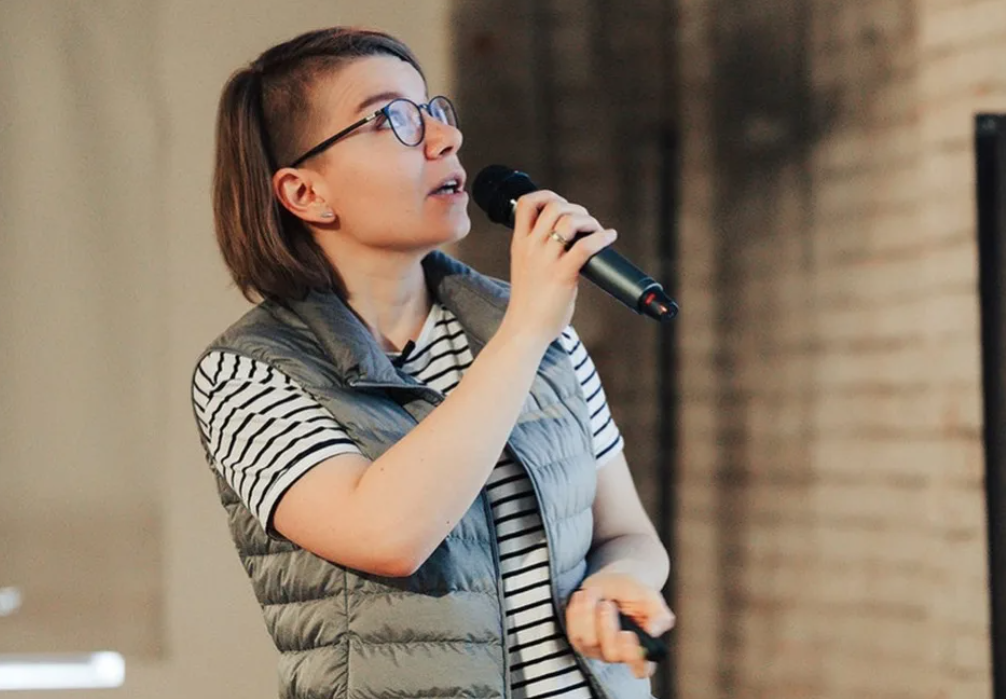 Якутенко. Ирина Якутенко журналист. Ирина Якутенко молекулярный биолог. Ирина Якутенко вирусолог. Ирина Якутенко научный журналист биолог.