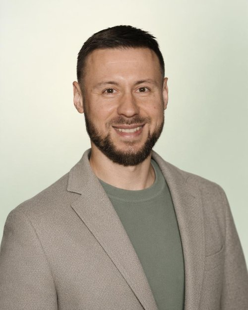 Автор программы