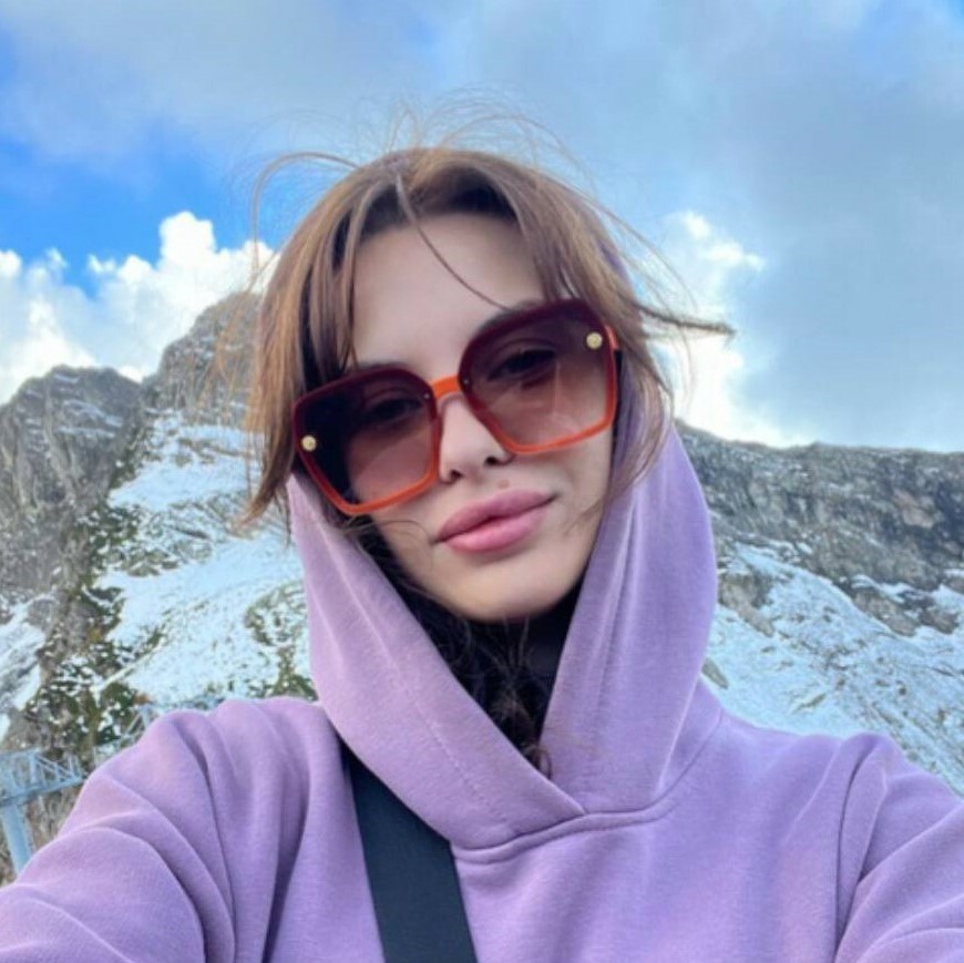 Марина Литвинова