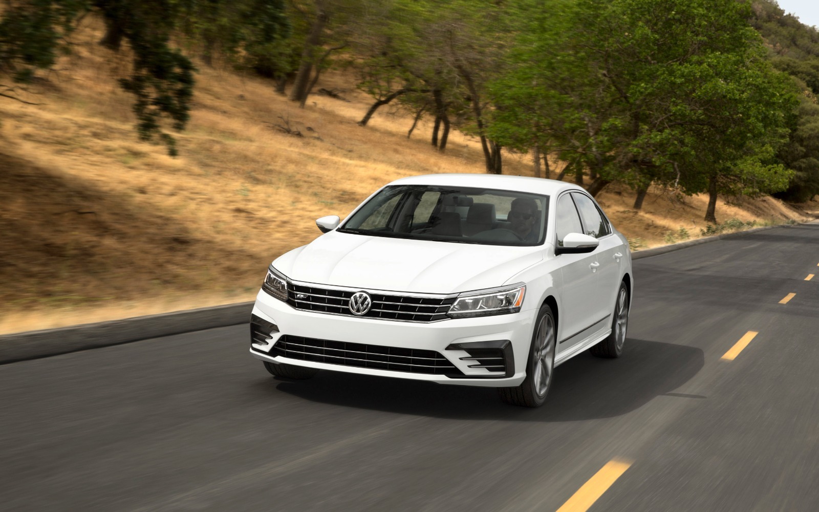 Volkswagen Passat r line 2016