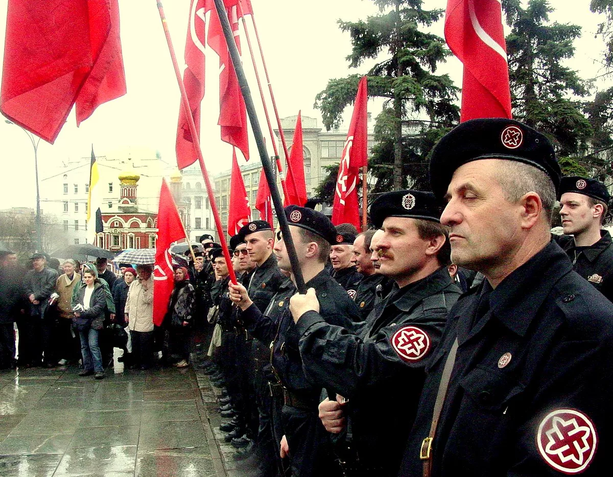 Кто такой нацик. РНЕ русское национальное единство. Русское национальное единство Баркашов. Партия «русское национальное единство» (РНЕ). «Русское национальное единство» (РНЕ). Страна.