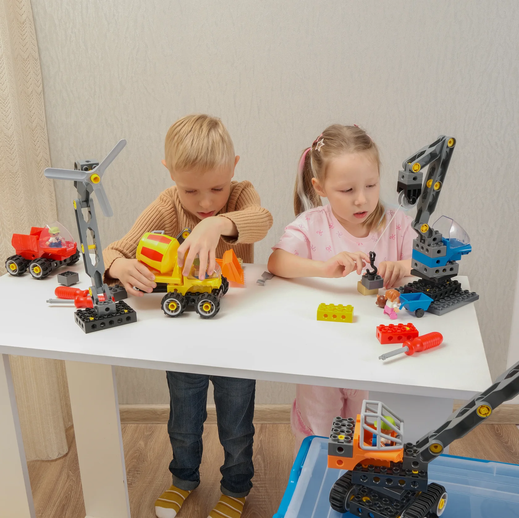 Съемка игрушек с детьми