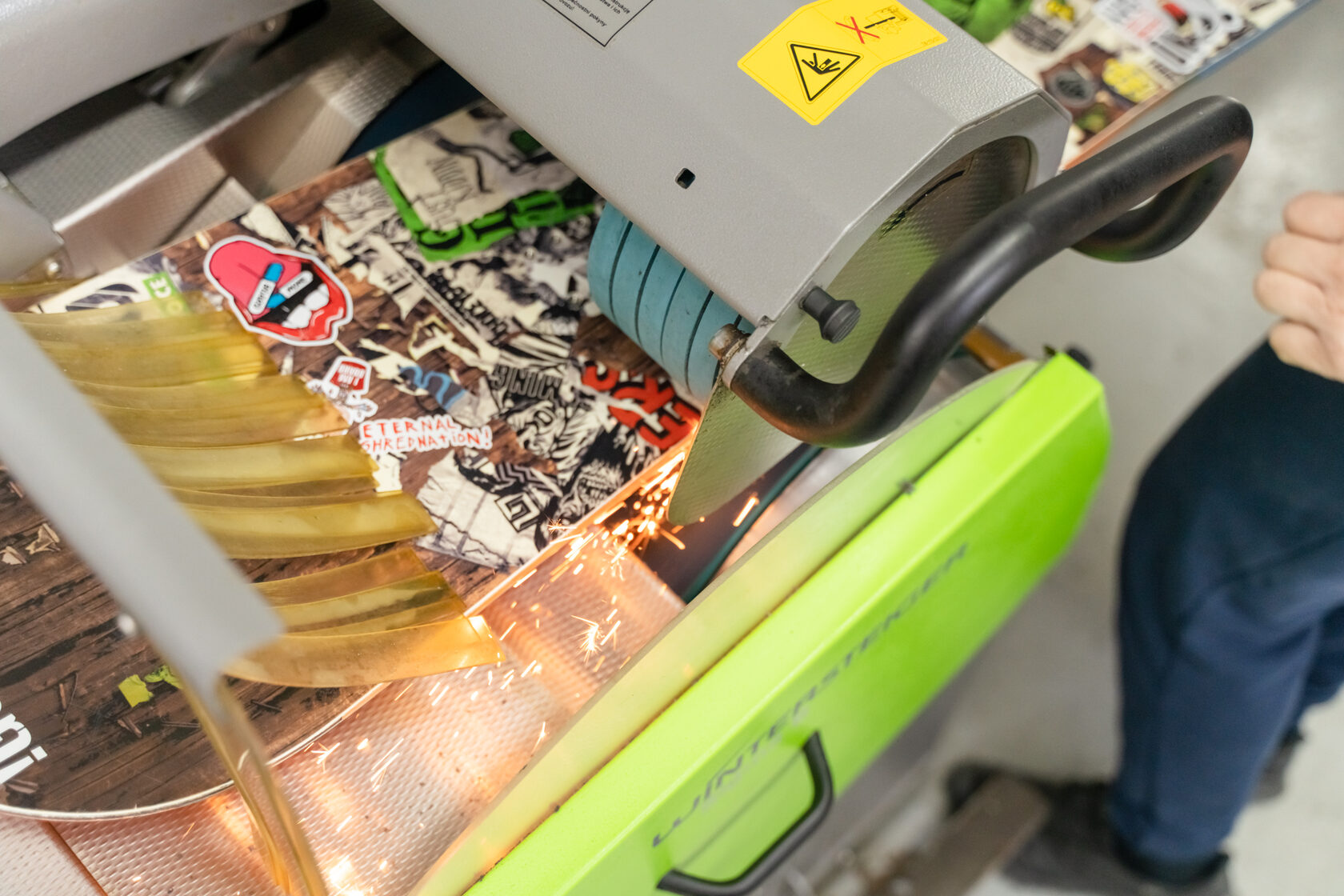 Сервис по ремонту сноубордов, горных и беговых лыж, коньков. Бутфитинг ...