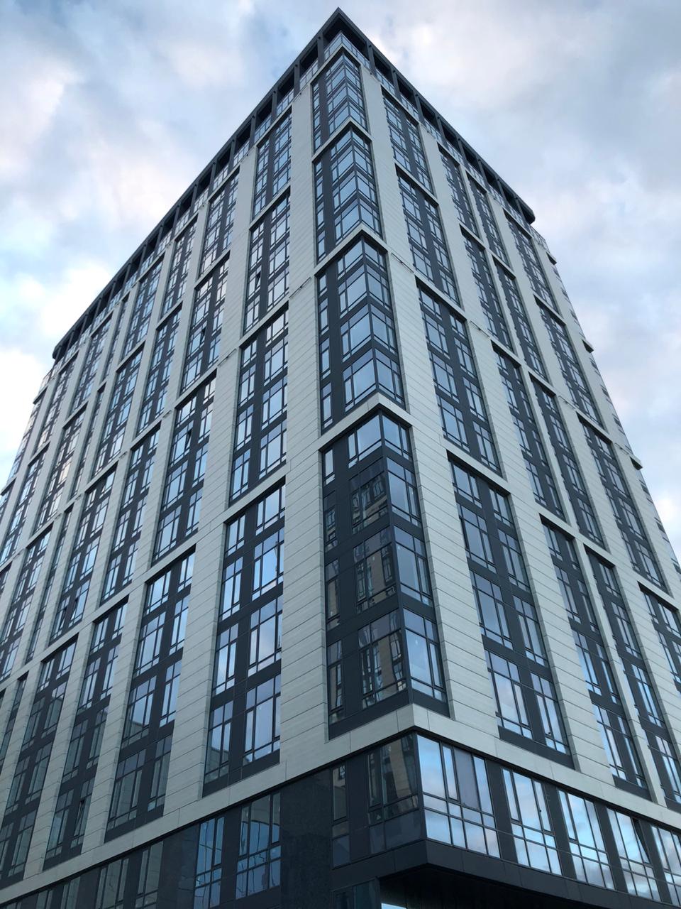 Вентилируемые фасады и светопрозрачные конструкции под ключ в Москве