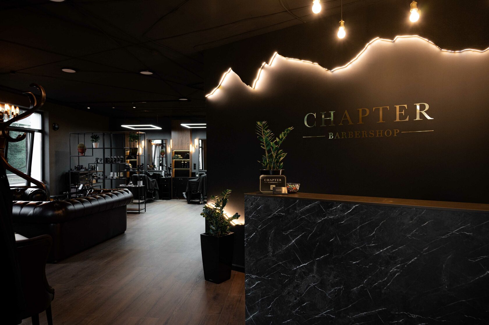 БАРБЕРШОП \"CHAPTER\" В ГОРОДЕ САНКТ-ПЕТЕРБУРГ. ПРЕМИАЛЬНЫЕ МУЖСКИЕ СТРИЖКИ