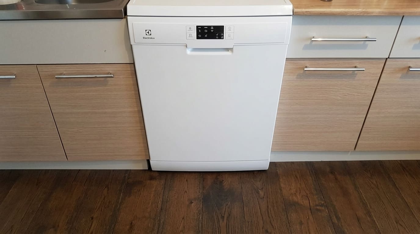 Посудомоечная машина Electrolux: фотография ремонта из материалов Мастер-54