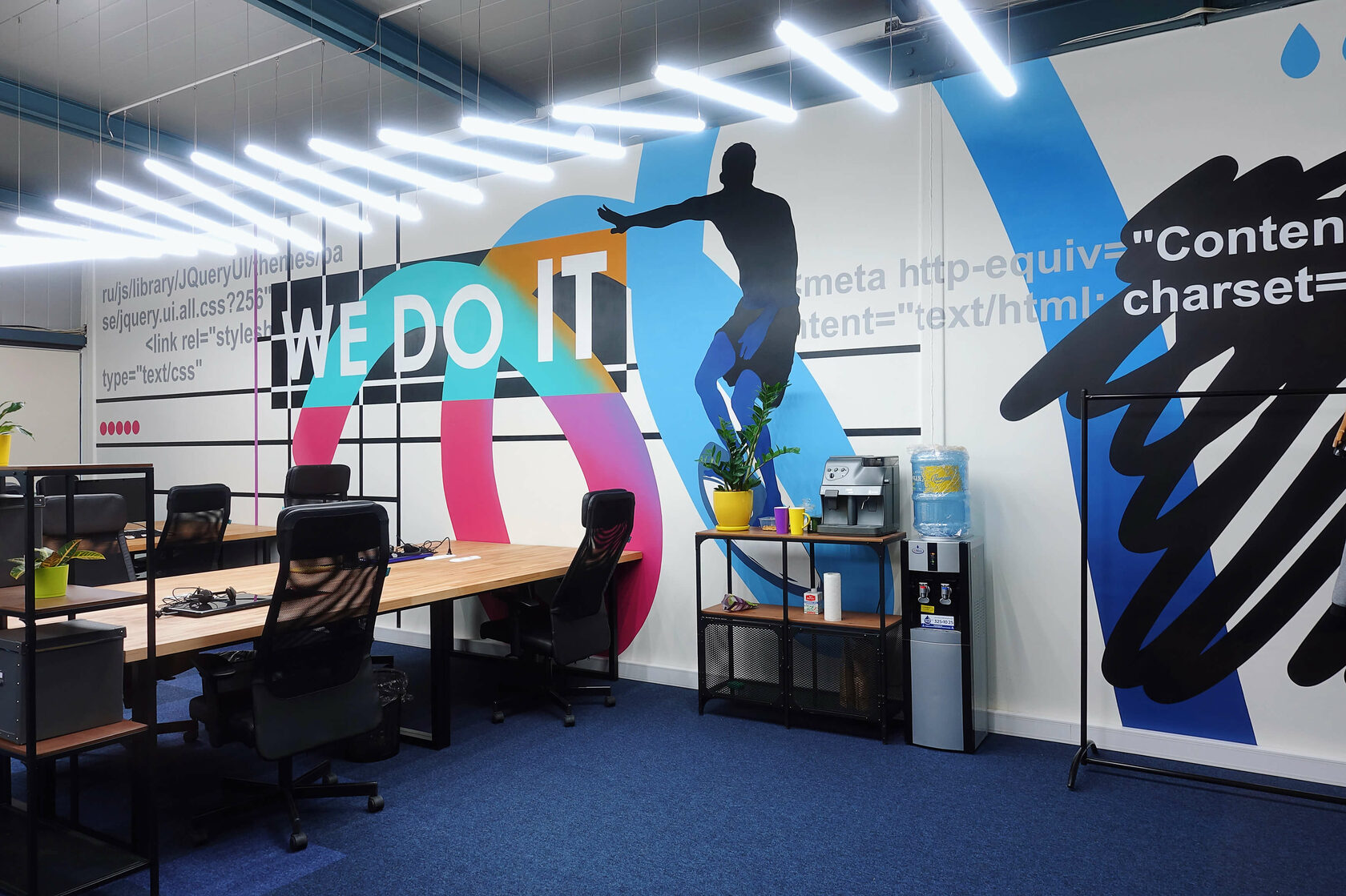 Художественное оформление в офисе АйТи компании