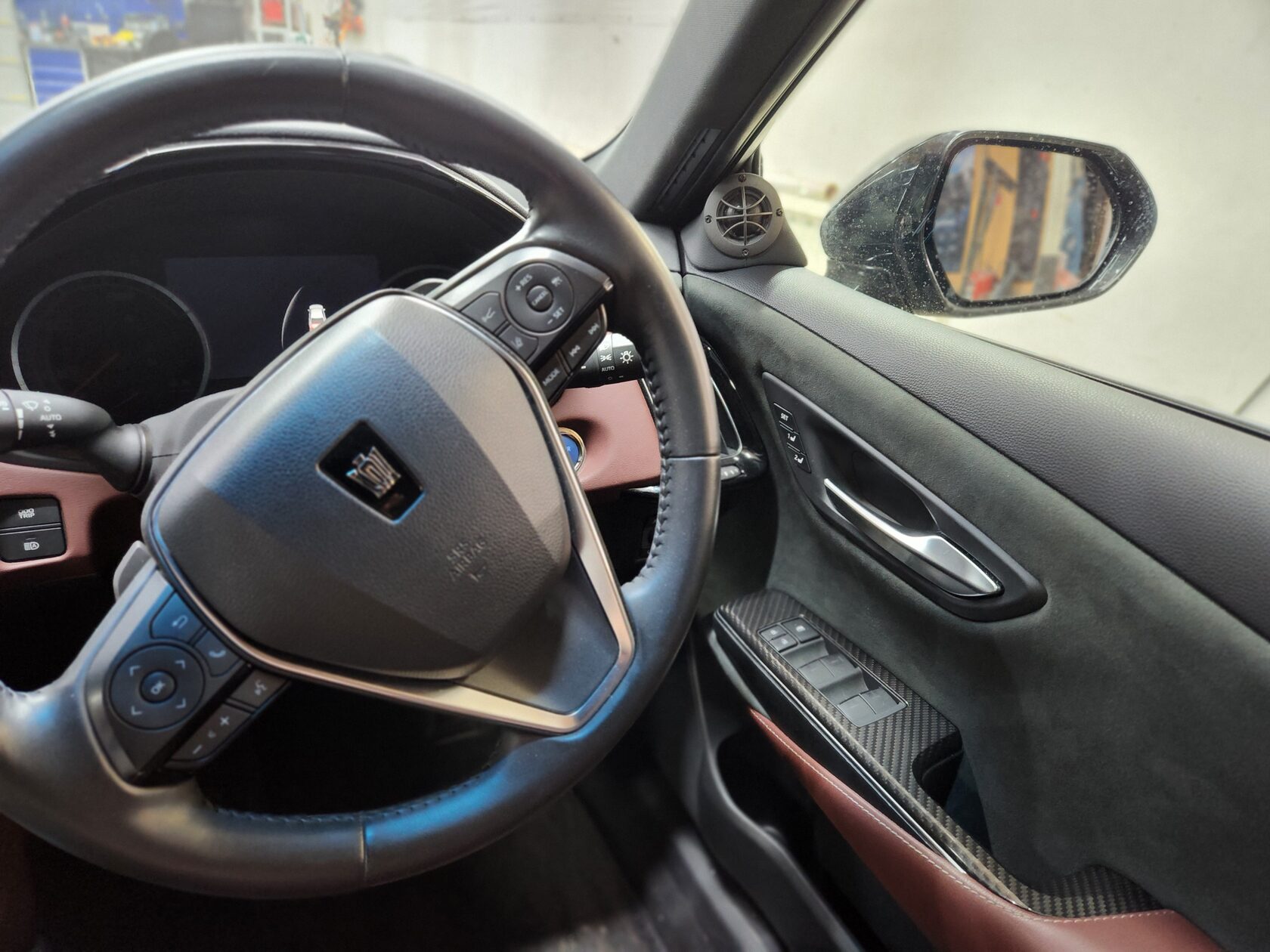 замена акустики тойота краун