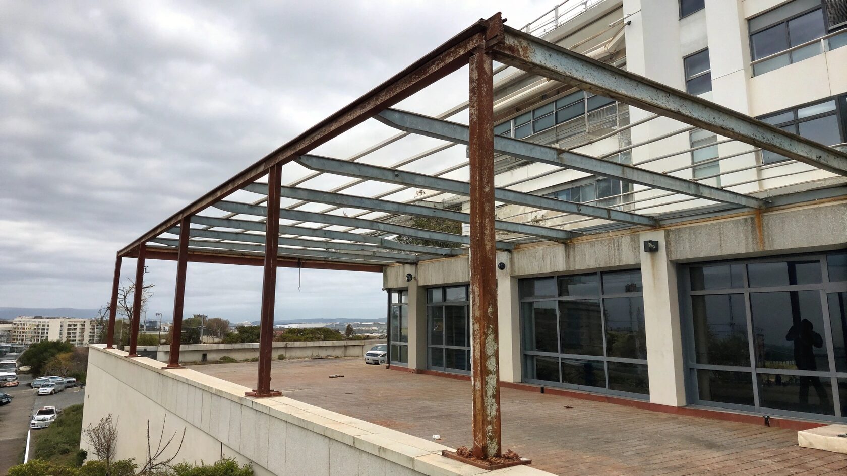 Антикоррозийная защита строительных конструкций: зачем нужна и как правильно реализовать?