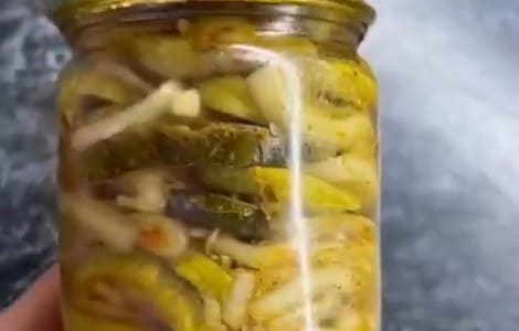 Приготовление маринованных кабачков колечками на зиму: шаг 7