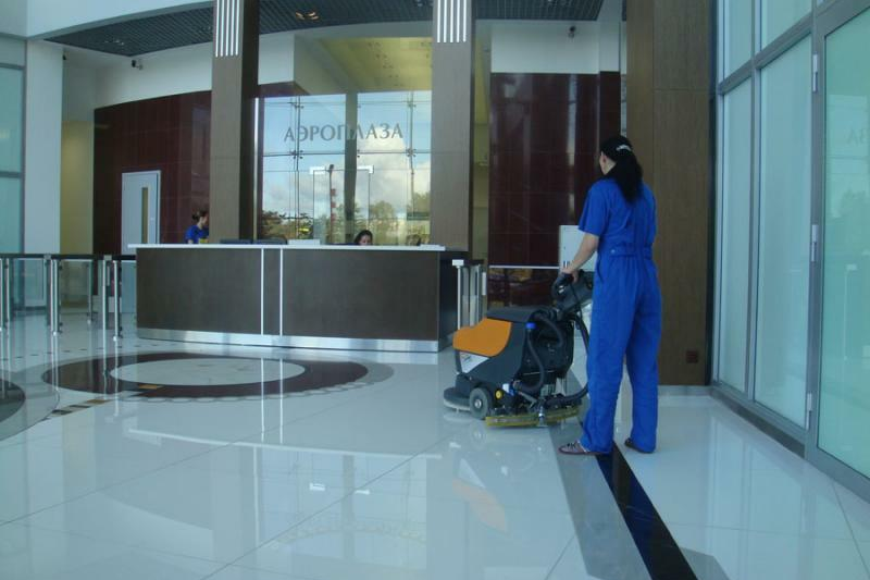 Генеральная уборка офиса. Клининг компания. Bd 50/70 r bp classic поломоечная машина с сиденьем для оператора karcher. Поломоечная машина для производственных помещений karcher. Клинингового центра.