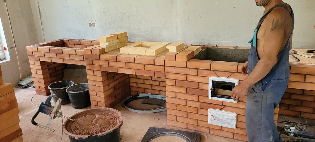 Кладка мангальной печи