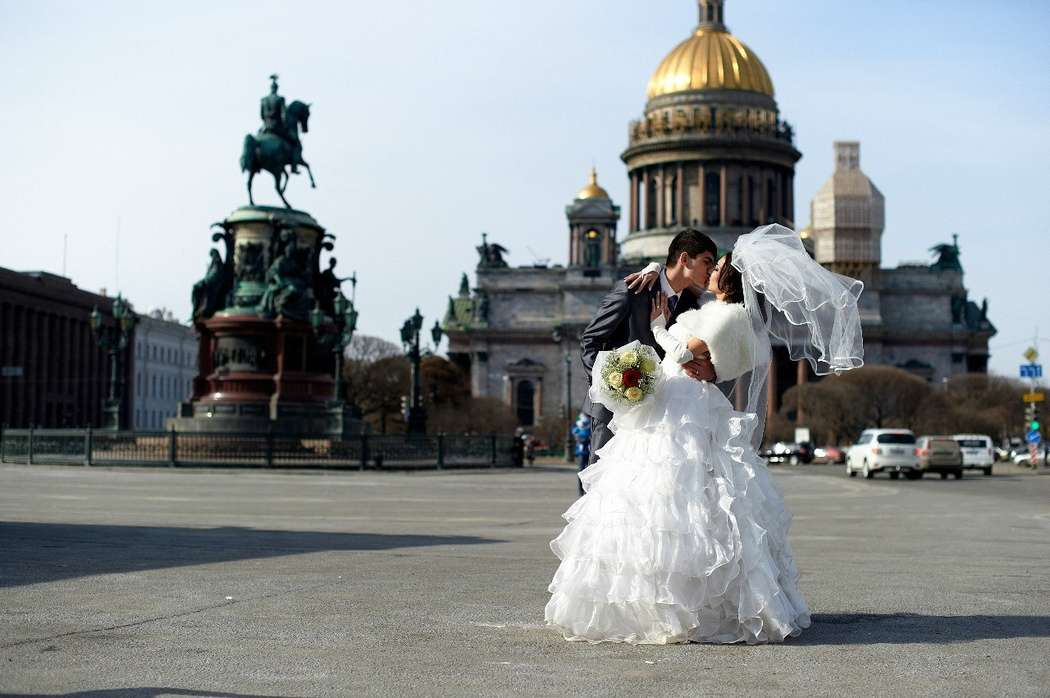 Жених спб. Фотосессия у Исаакиевского собора в Санкт-Петербурге. Свадьба Питер Исаакиевский.