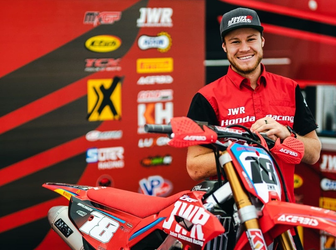 Всеволод Брыляков продлил контракт с JWR HONDA / 24MX