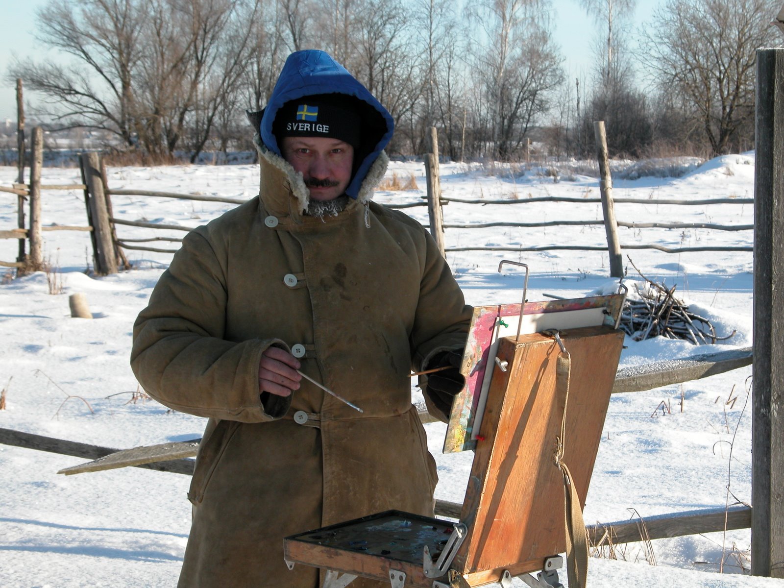 Андрей Родионов в мастерской