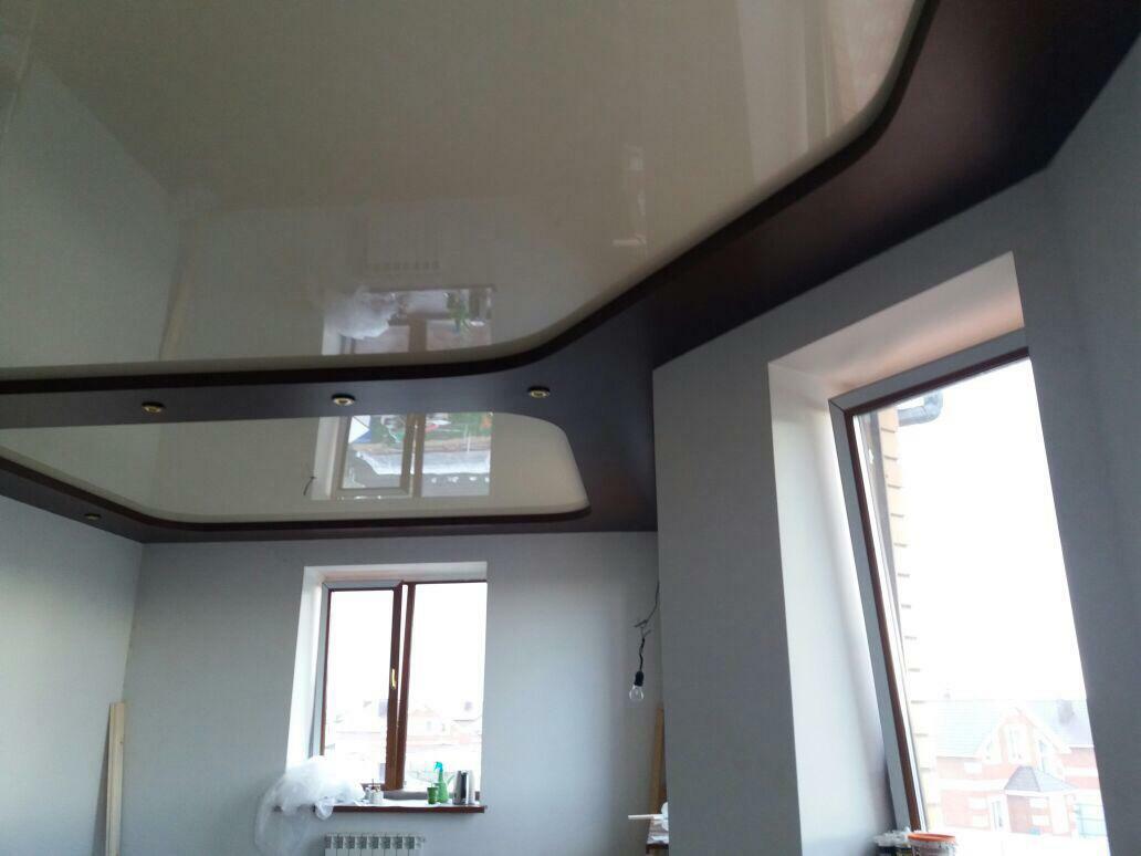 Матовый натяжной потолок с контурной подсветкой