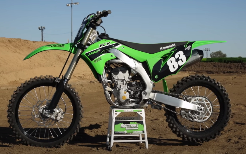 ВИДЕО: Тест Kawasaki KX250 2023 года