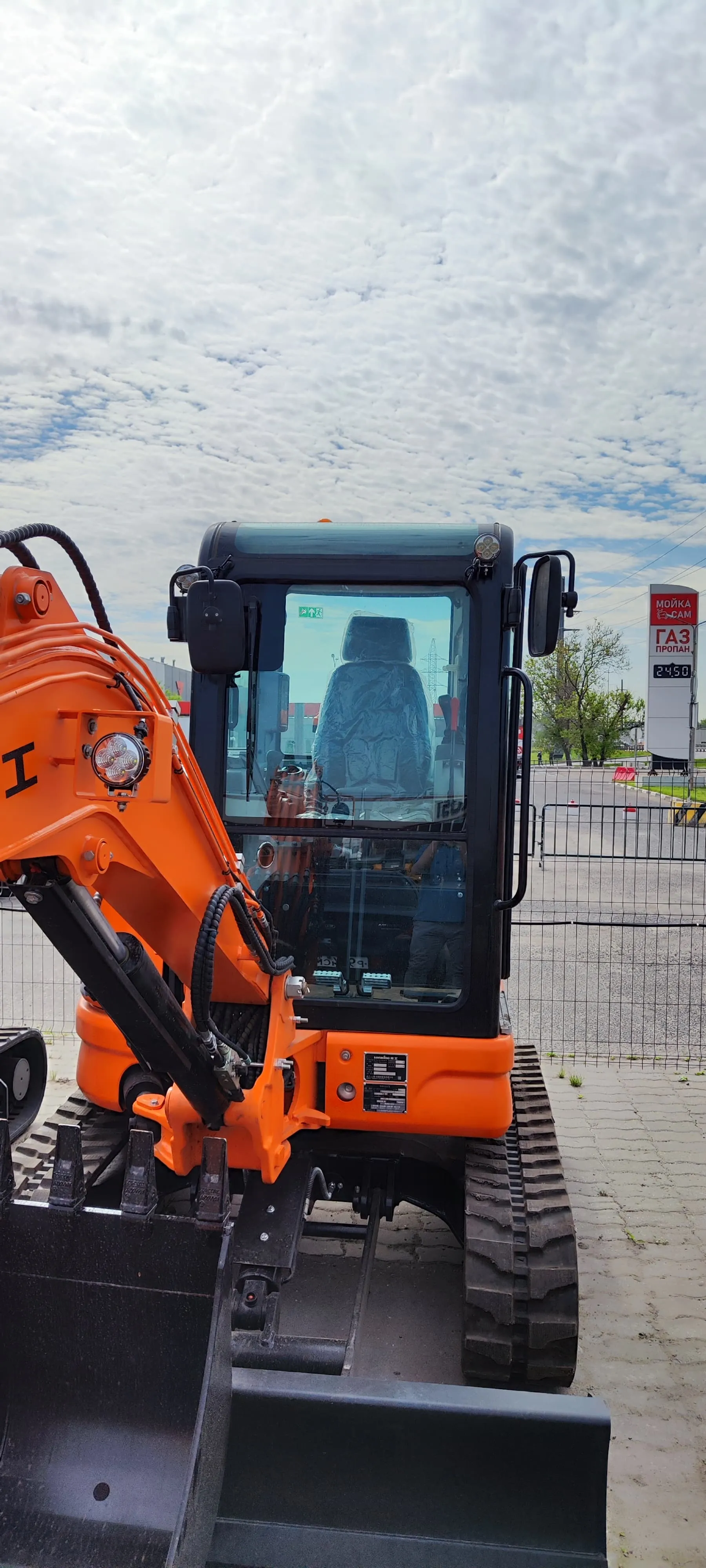 Гусеничный экскаватор LONKING CDM 6035