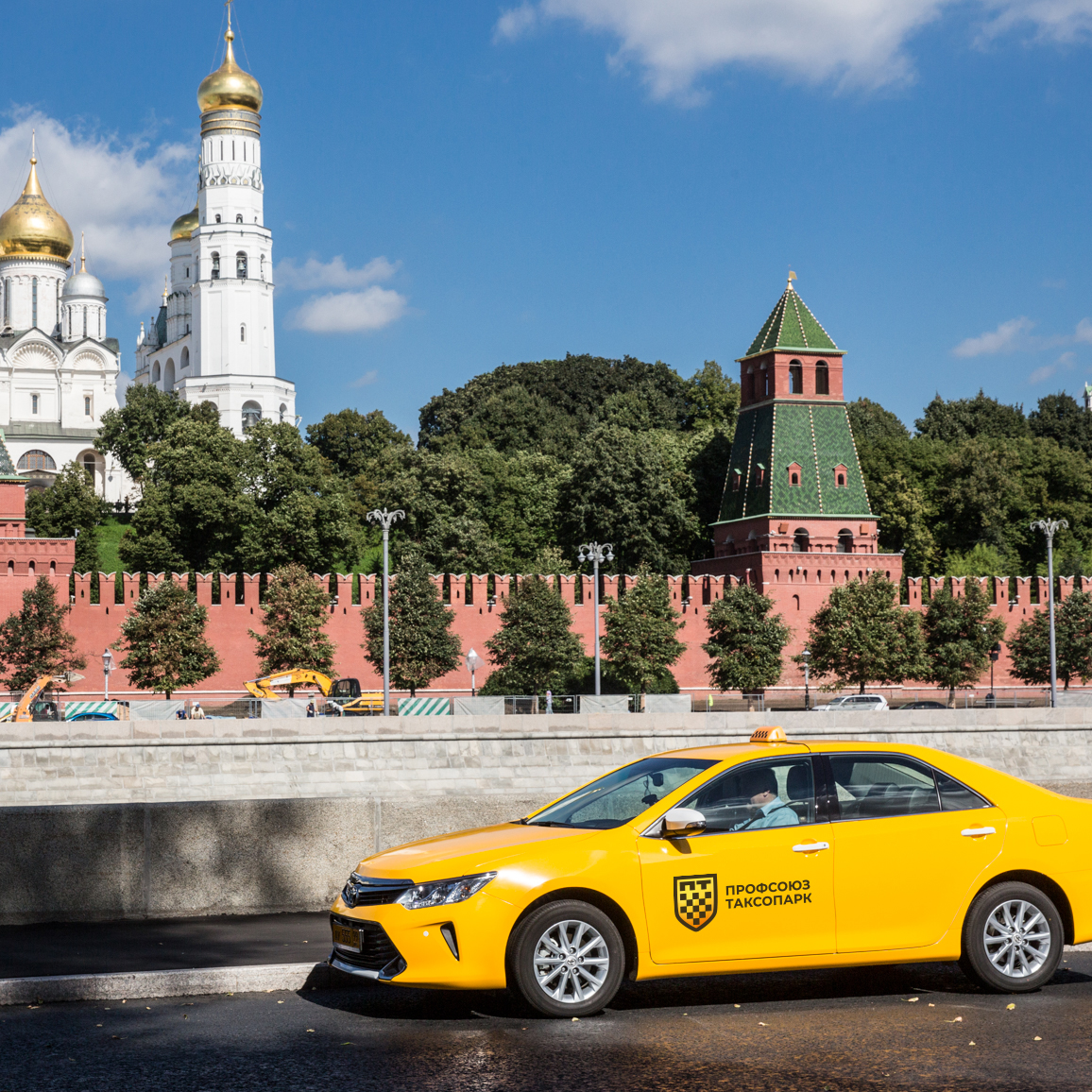 Таксопарк Профсоюз на шоссе Энтузиастов в Москве. Лицензия для такси в  Москве и Московской области