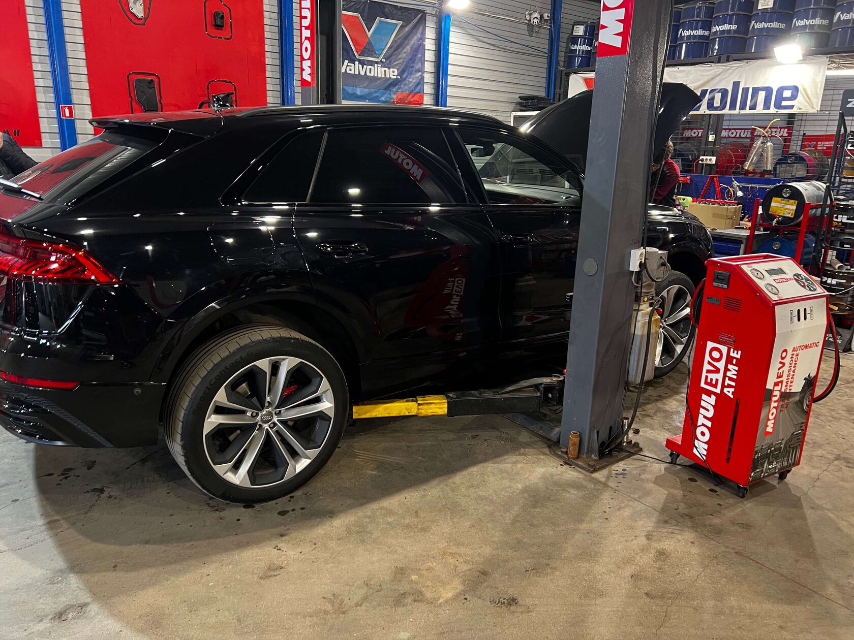 Audi Q8 аппаратная замена масла