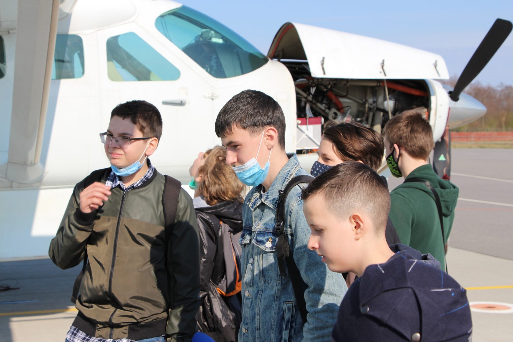 Авиакомпания скол последние новости конкурсного управляющего. Авиакомпания ямал санавиация. Авиакомпания скол сургут. Новгородцев дмитрий авиакомпания скол. Авиакомпания "скол" летчики.