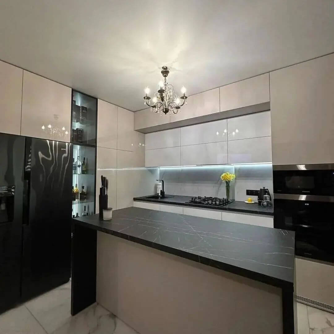 Кухня на заказ с островом