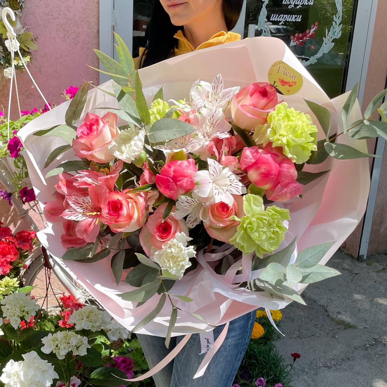 Доставка цветов в ялте недорого без посредников с фото в рублях