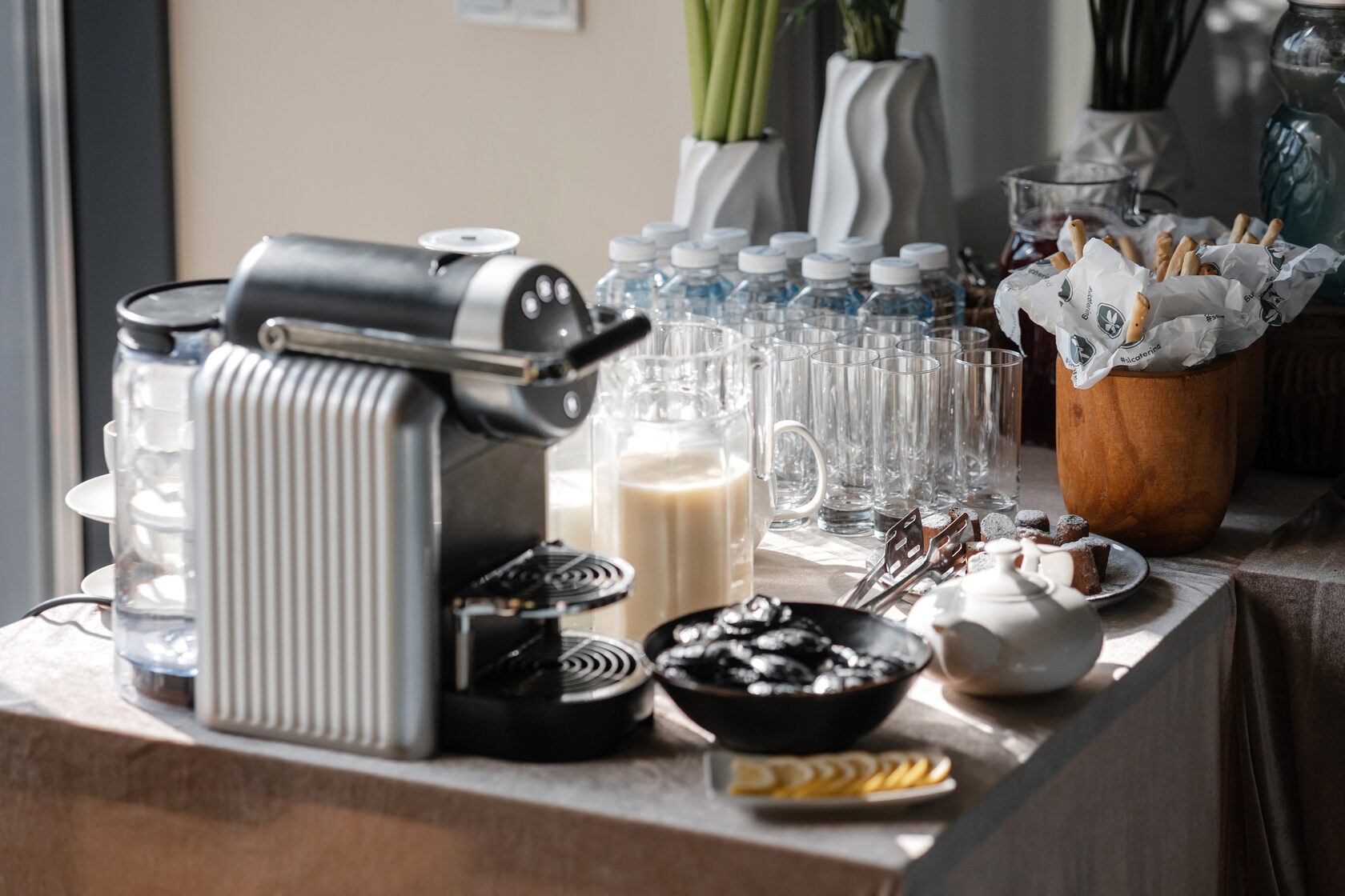 Фуршет на 300 гостей — масштабный кейтеринг Smile Event Catering Москва