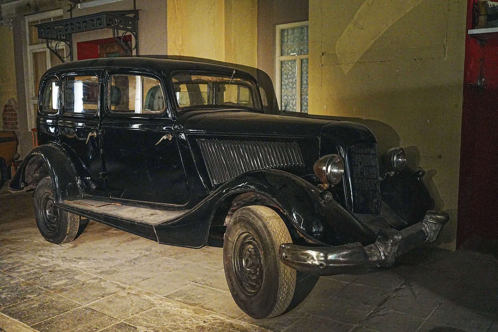 Экспозиция «Советский автопром»