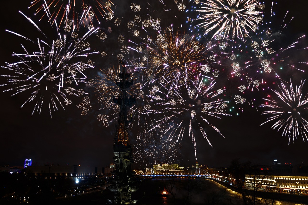 Где встретить новый 2024 в москве. Новый год в Крыму. Новогодняя ночь в ресторане 2022. Новогодняя ночь 2023 афиша.