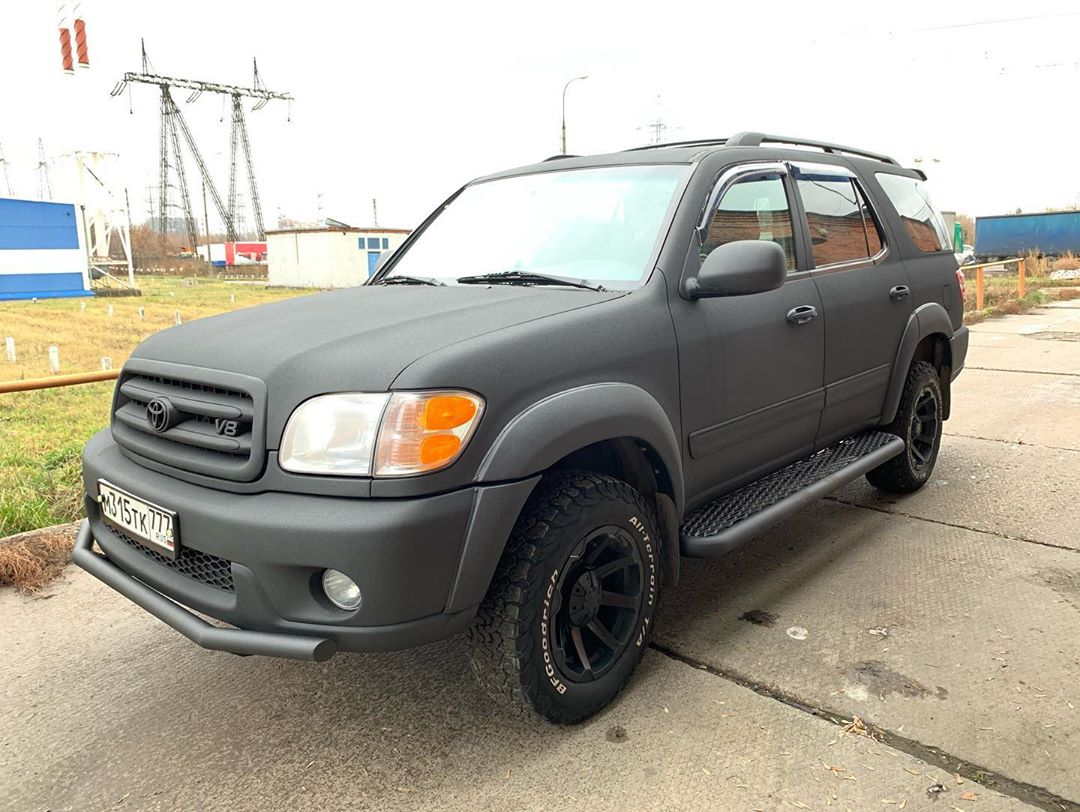 Покраска раптором в москве. Ford Escape краска Раптор. Хендай Терракан Раптор. Тойота Секвойя 1 Раптор. Ford Escape 2004 года в Раптор Титан.