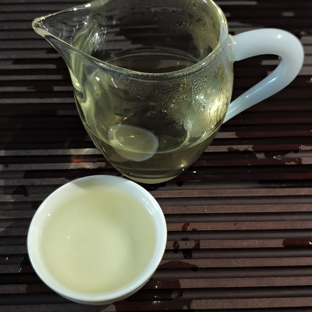 Verdant tea leaves of the Mao Xie cultivar